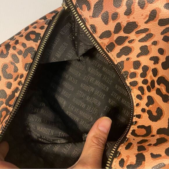 Steve Madden cheetah print make-up travel bag 6x9x6.5 - Picture 6 of 10